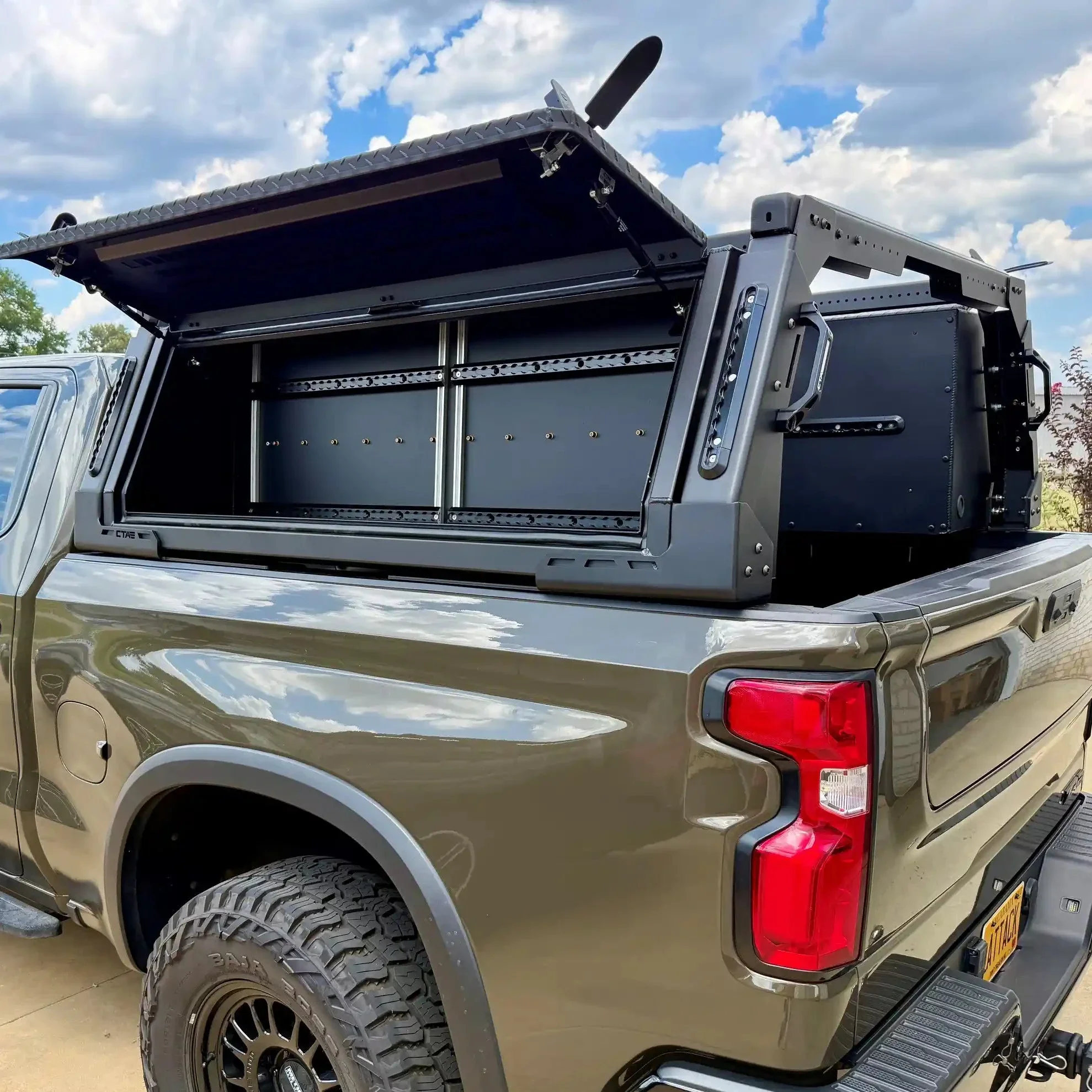 ADAPT Base Ladder Rack + Topside Toolbox - Bundle - Image 5